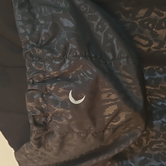 Zyia Active Cheetah Bomber Jacket - Picture 8 of 8